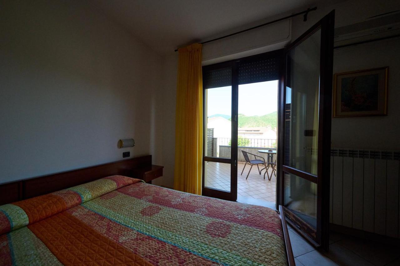 Albergo Shine Acqualagna Buitenkant foto